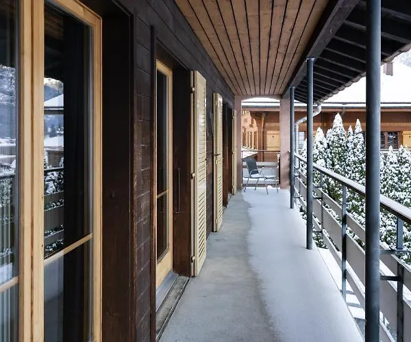 The Glacier Express - Grindelhomes * גרינדלוולד