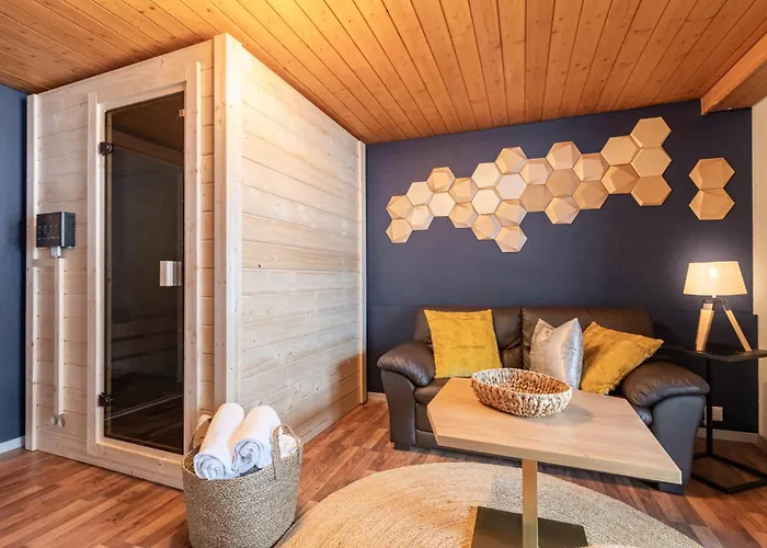 The Glacier Express - Grindelhomes גרינדלוולד