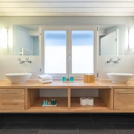 The Glacier Express - Grindelhomes *